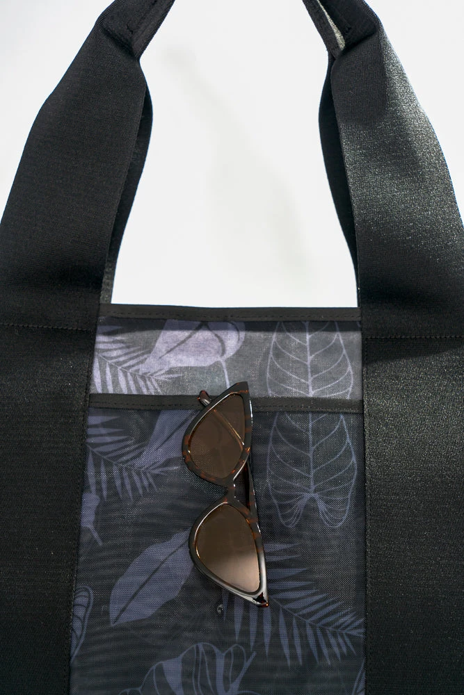 Big Beach Carryall Bag - Midnight Palm - Image 8