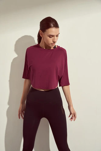 PamMoo Brisk Top Burgundy